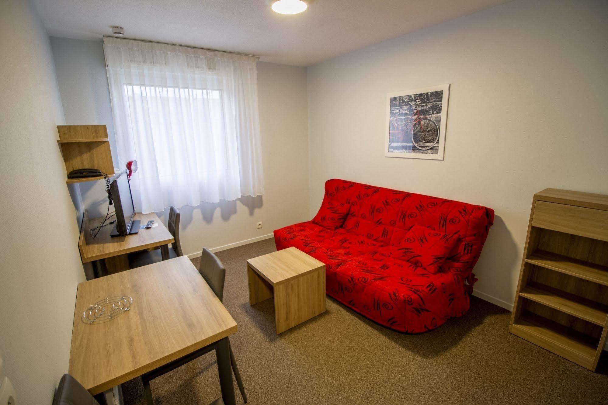 Kosy Appart'Hotel Le Champ De Mars Reims Exterior photo